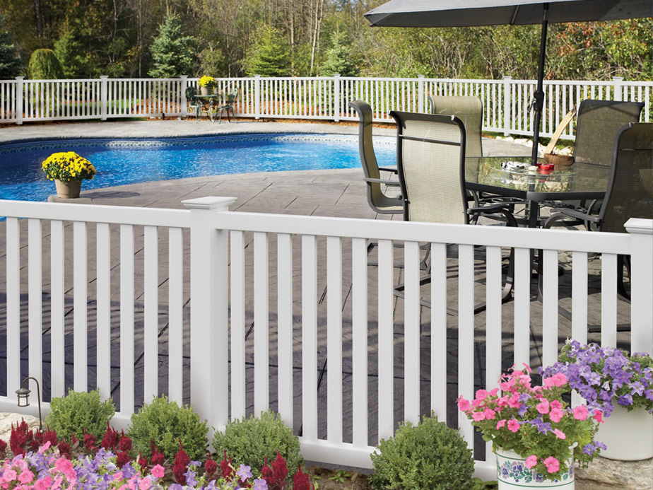 Vinyl pool fencing in Louisville Kentucky