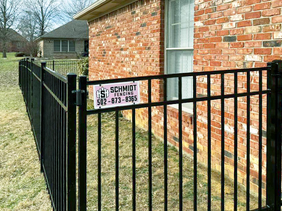 Aluminum Fence Installation Contractor in Louisville Kentucky