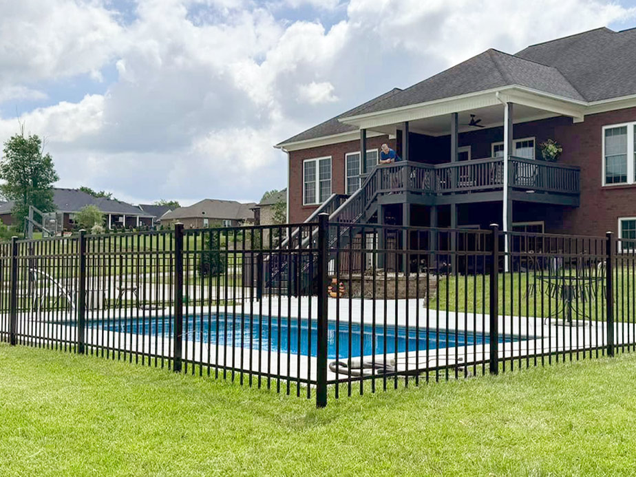 Pool Fence Example in Simpsonville Kentucky